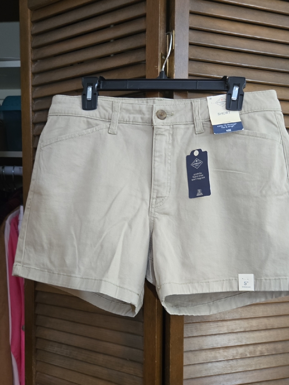 St. John's Bay Women's Khaki Shorts - Light Beige